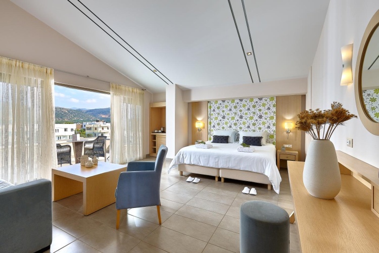 Open-Air Jacuzzi Double Penthouse Suite
