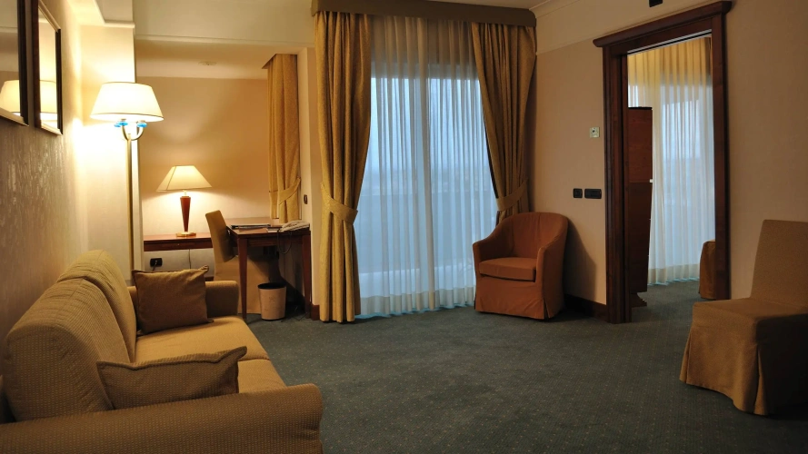 Deluxe Suite