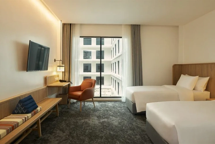 Roomy Twin room with courtyard view