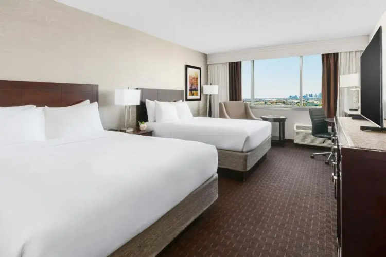 Crowne Plaza Phoenix Airport - PHX by IHG