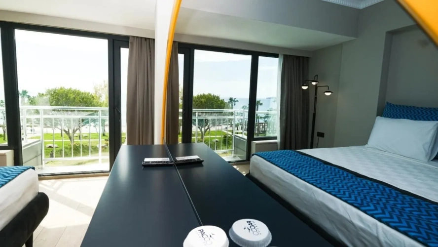 Double room with balcony and with sea view