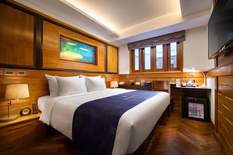 Superior with internal window Double room