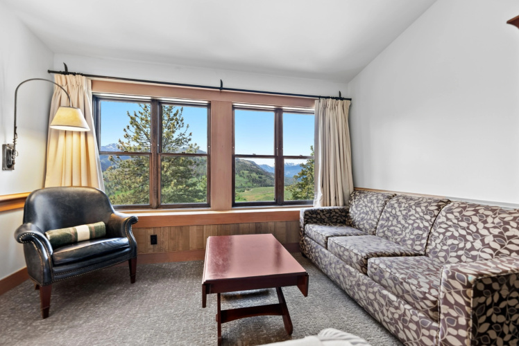 Sun Mountain Lodge photo 10