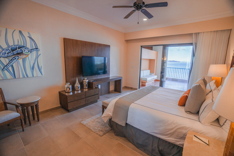 2 Bedrooms Penthouse oceanfront