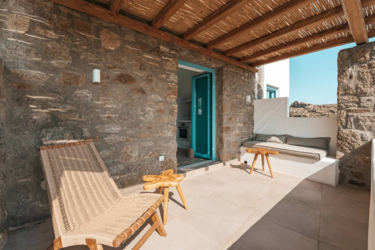 Anemela with Loft Suite