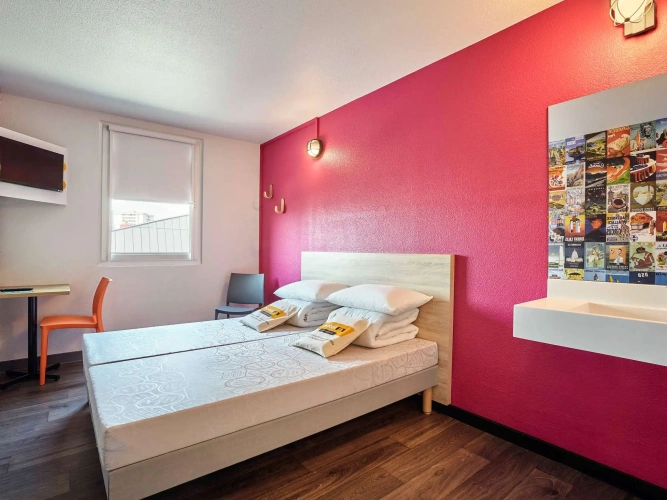 Side-Car Twin room