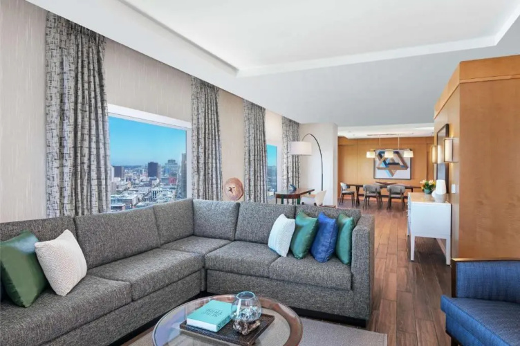 Hilton San Diego Bayfront photo 13