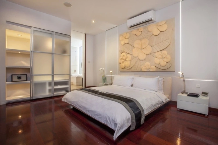 4 Bedrooms Villa
