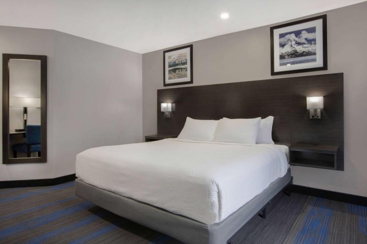 Days Inn By Wyndham Barrie photo 13