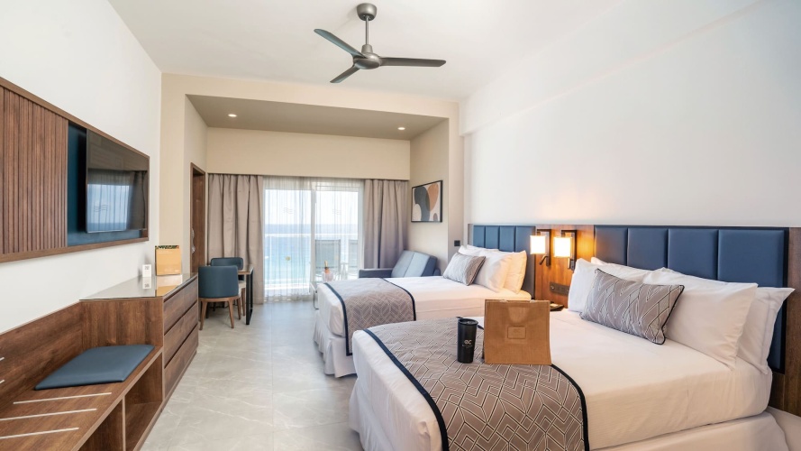 Twin Elite Club Junior Suite oceanfront