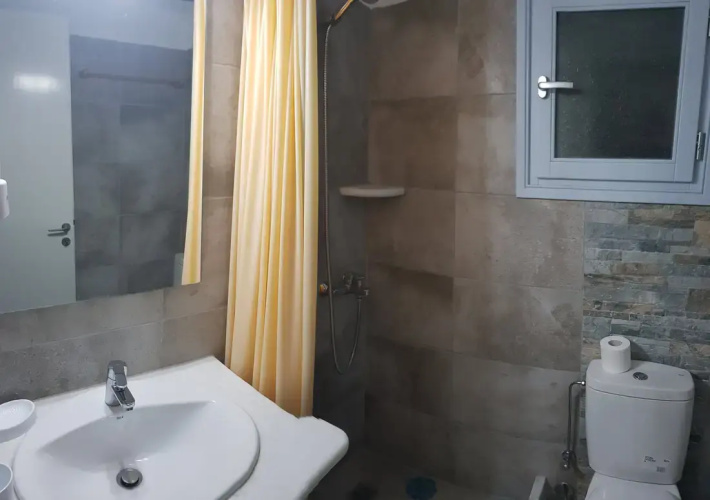 Iris Hotel