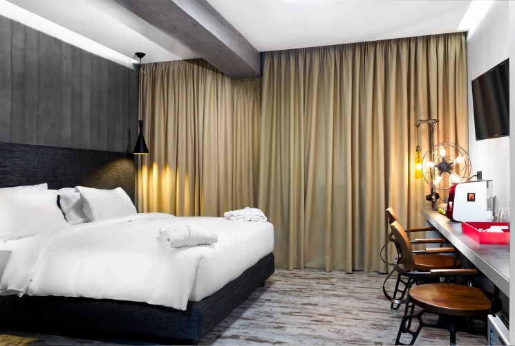 Deluxe Double room with city view