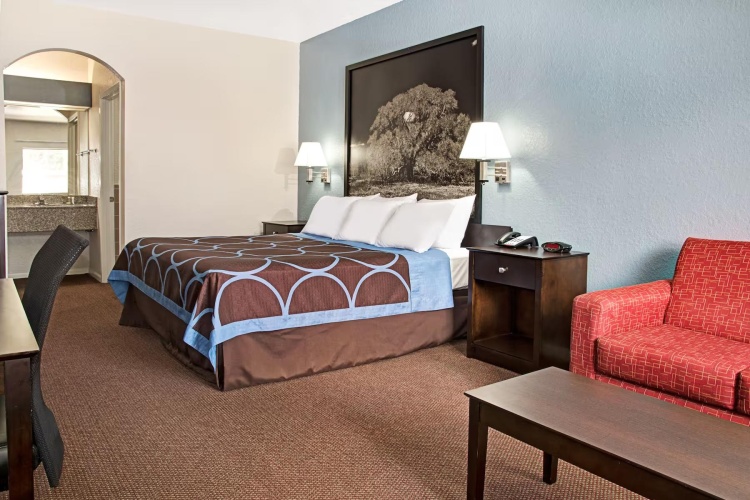 Mobility/Hearing Accessible Double room