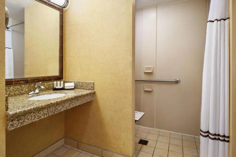 Embassy Suites by Hilton Charlotte Concord Golf Resort & Spa photo 23