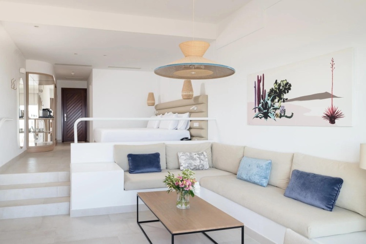 Open Select Double Suite