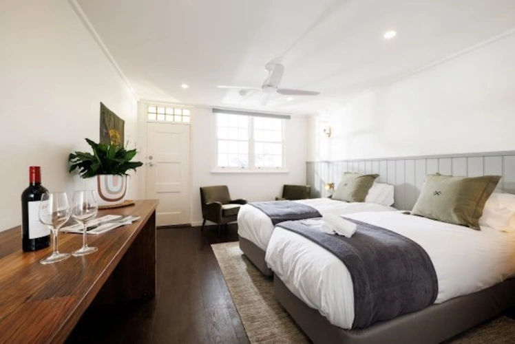 Deluxe Quadruple room