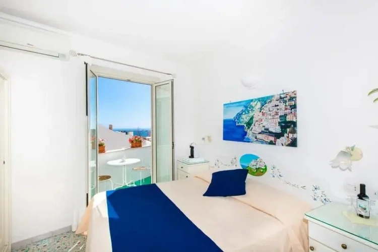 Standard Double room with city view
