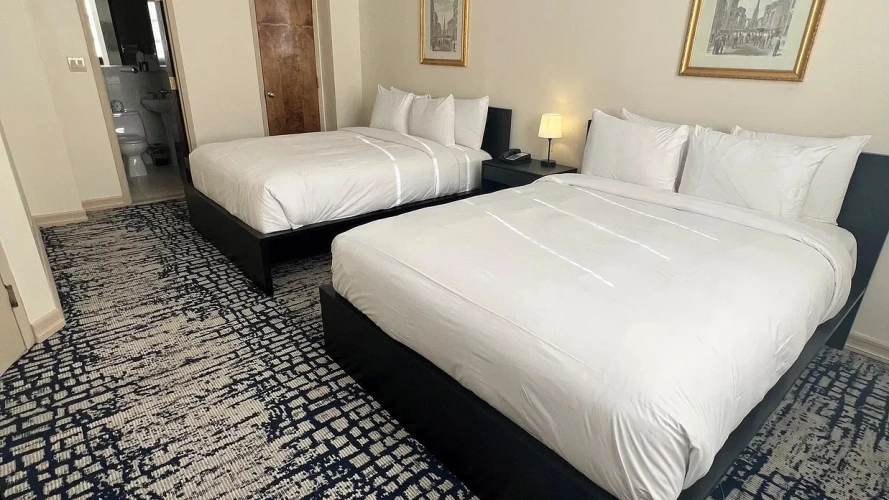 Gold Quadruple room