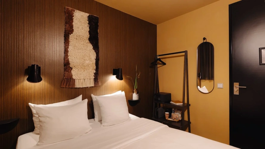 Small Double Basement room