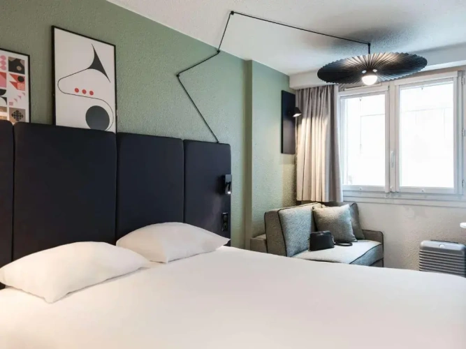 Standard Triple room