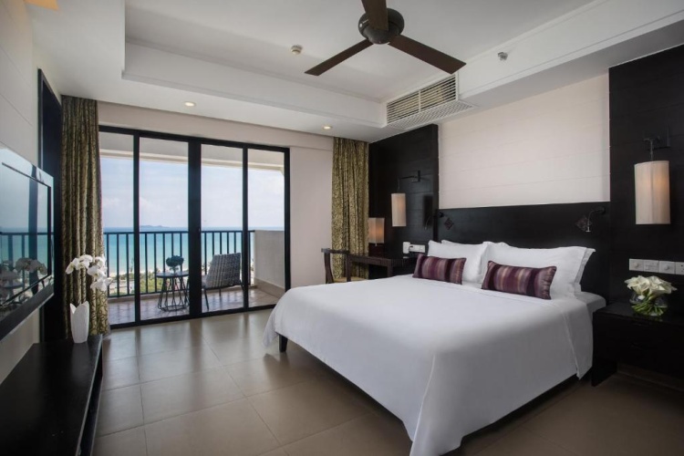 2 Bedrooms Deluxe Suite with ocean view
