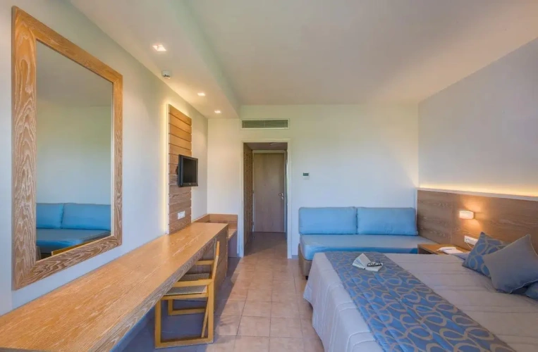 Standard Main Building Twin room