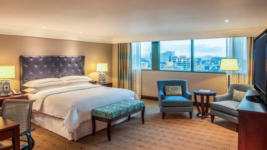 3 Bedrooms Marco Polo Presidential Club Level Suite