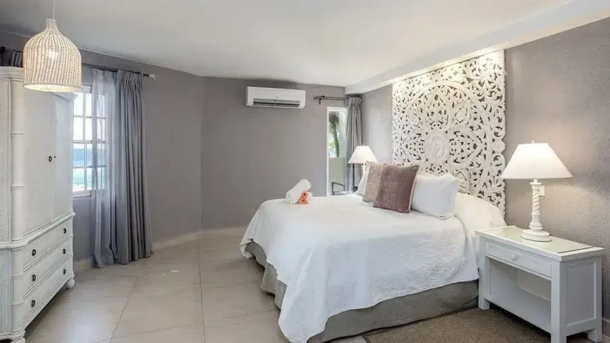 2 Bedrooms Suite oceanfront
