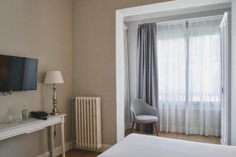 Mesón Castilla Atiram Hotel photo 20