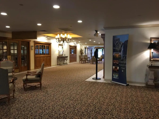 Piccadilly Inn Airport photo 17