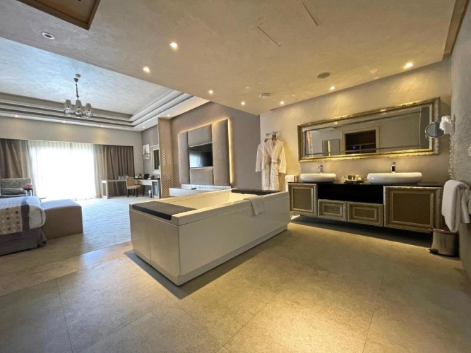 Romance Jacuzzi Double Suite