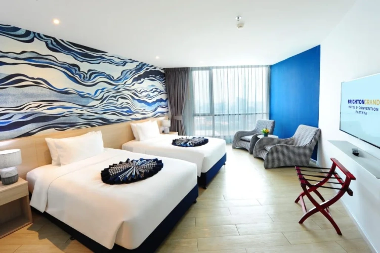 Deluxe Twin room with city view