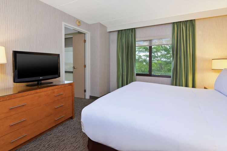Embassy Suites by Hilton Auburn Hills photo 7