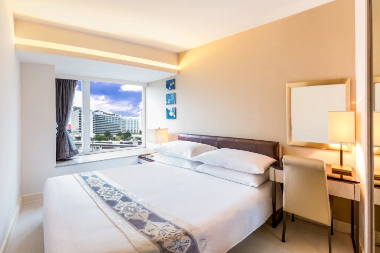 2 Bedrooms Quadruple Suite with city view