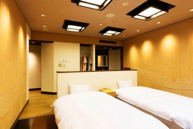 Deluxe Family Twin room
