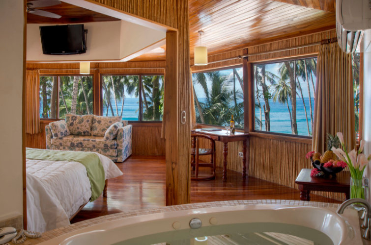 Tiki Double Suite