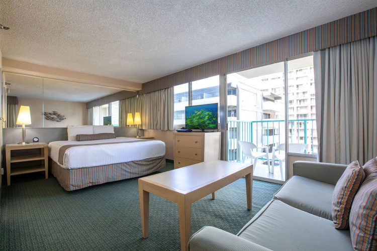 Deluxe Triple room with balcony