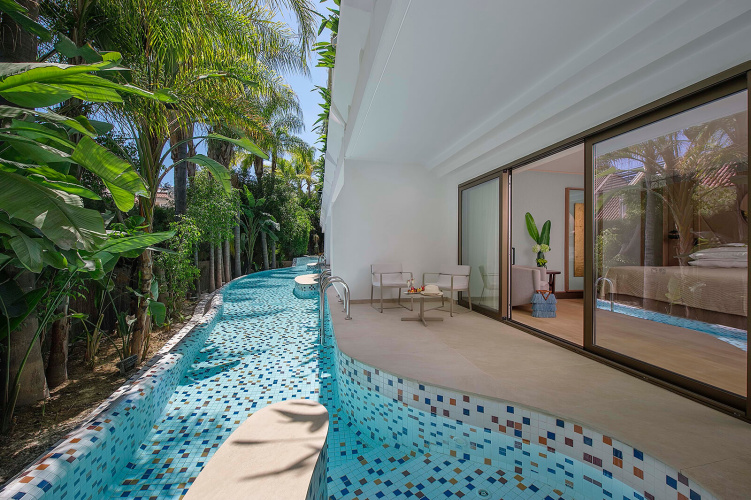 Four Seasons Hotel photo 10