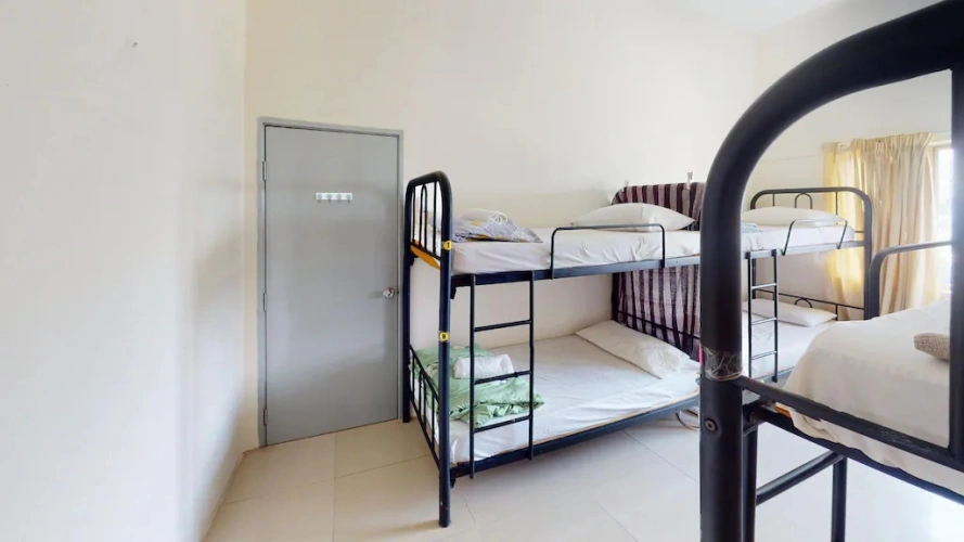 Economy room
