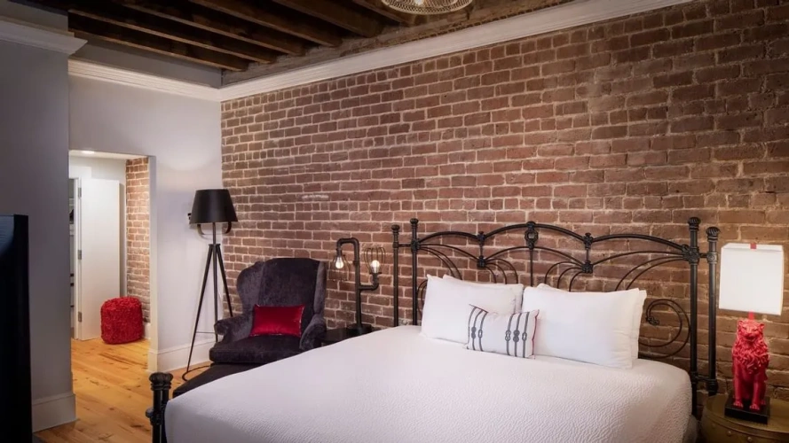 2 Bedrooms Double Suite with river view