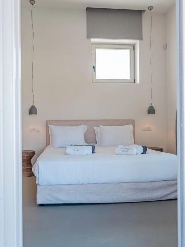 Aella Suite