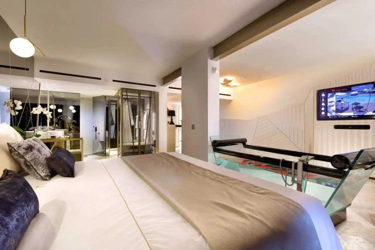 Club Double Suite