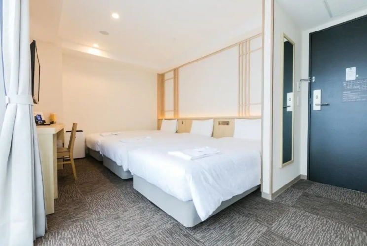 Triple room
