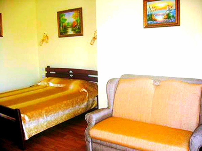 Quadruple Suite