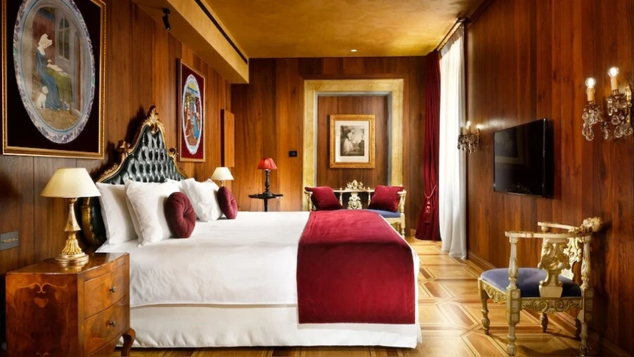 Grand Canal Double Suite