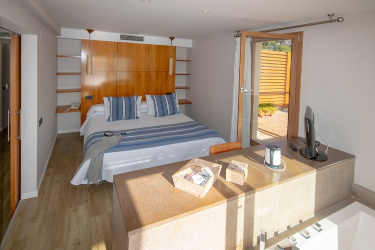 502 Double Suite