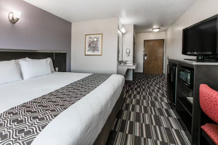 Standard Accessible Double room