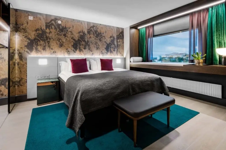 Double Suite