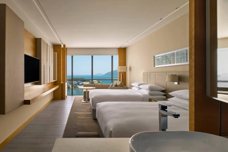 Twin room with sea view