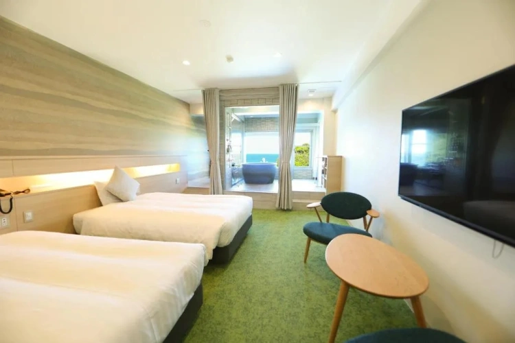 Superior Twin room with sea view